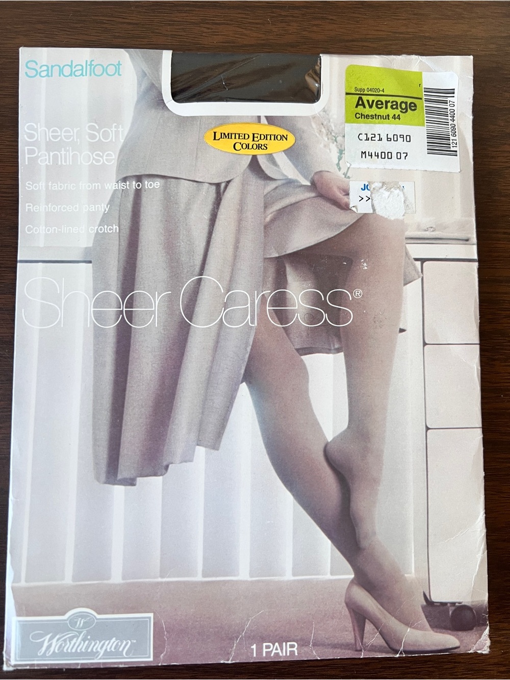 NWT Vintage 80s/90s Worthington Sheer Caress Pantyhose in Chestnut - Size Avg